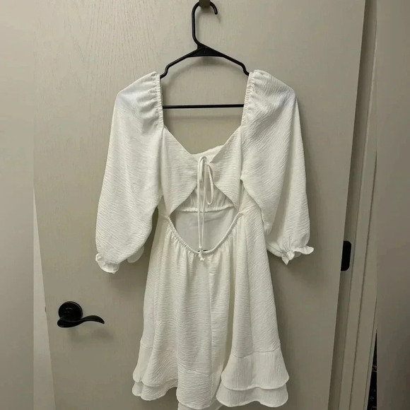 White Speechless Dress with Puff Sleeves and Tie Back Size M - Picture 6 of 11